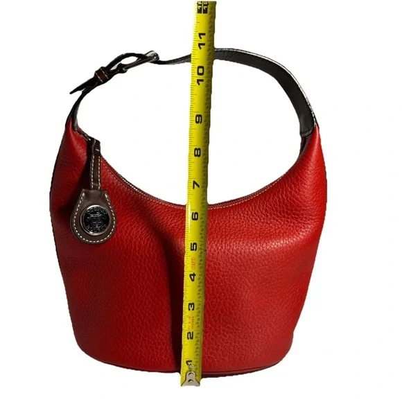 Y2K Dooney & Bourke Medium Red Pebbled Leather Bucket Bag / Tote Bag - Picture 9 of 13